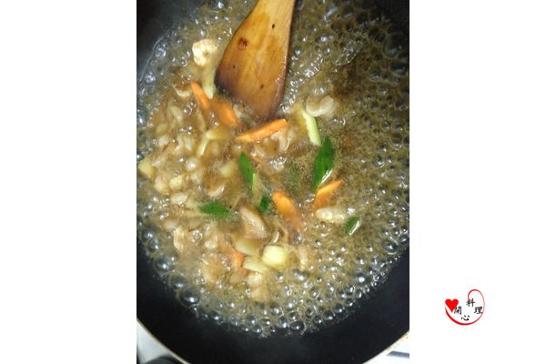 放入黃瓜勾薄芡