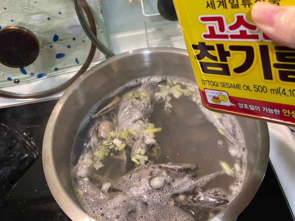 關火前加入香油攪拌一下即可