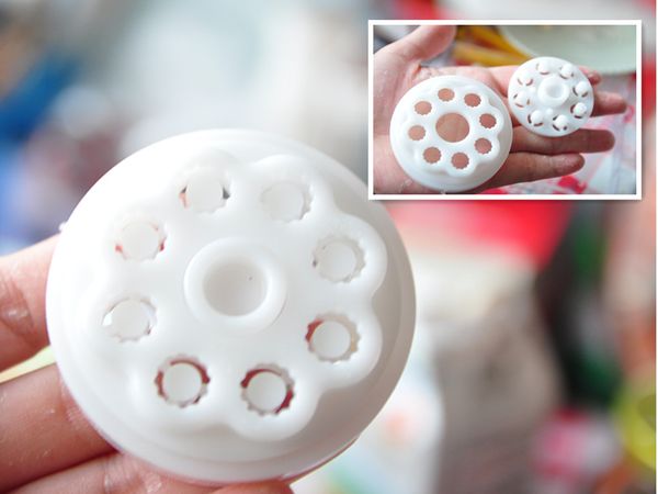 Q媽今天選的是特別的通心粉模頭，試試看出來的樣子..