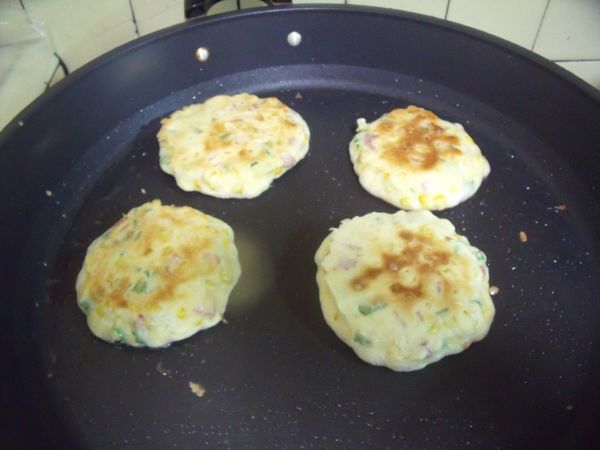 兩面金黃即可。