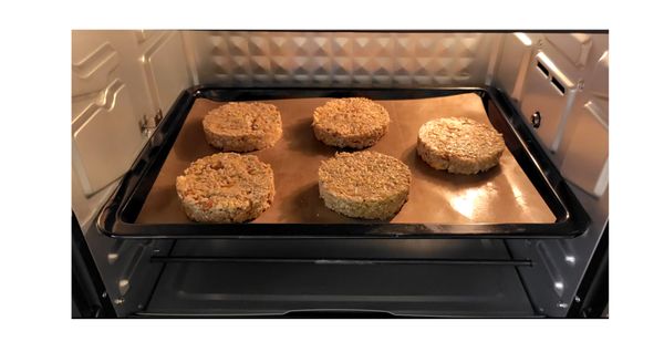 放入烤箱, 設定溫度180度, 烤15分鐘.