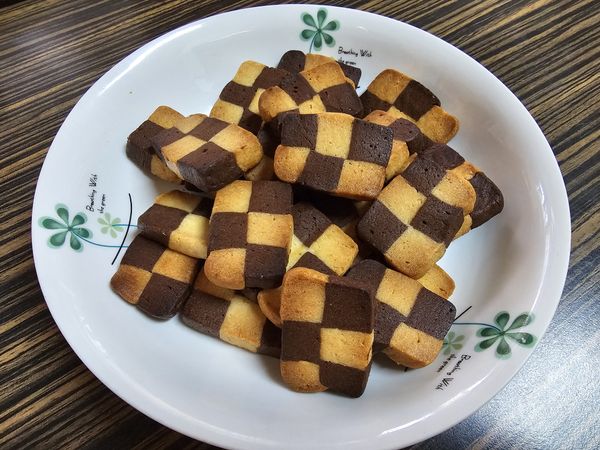 烤熟後就完成啦

剛烤出來的餅乾是軟軟的很正常
等到冷卻過後就會變得酥脆

若冷卻過後還是軟的，可能是烘焙時間不夠
餅乾中的水分沒有被烤乾
再放進烤箱烤一下就可以囉
