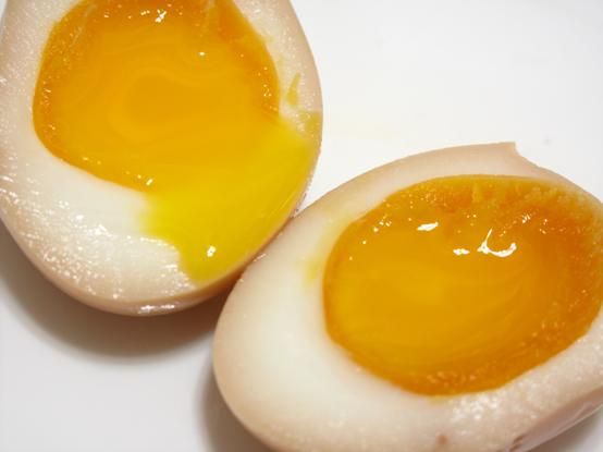 用細線切開即可食用