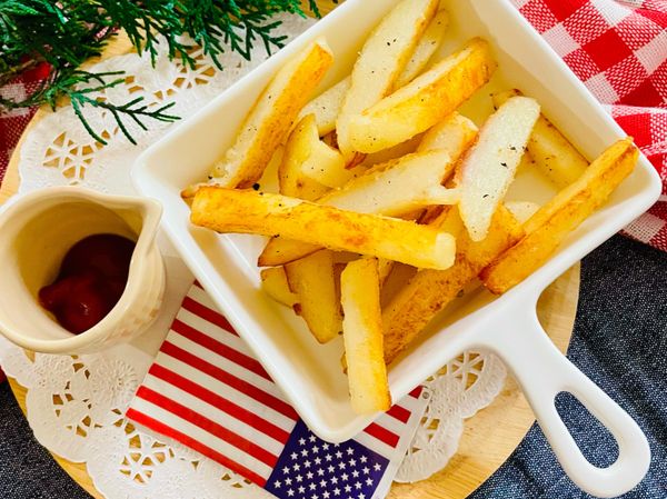 均勻灑鹽（、黑胡椒等）就完成嚕！