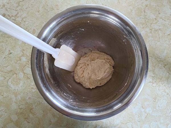 所有材料拌勻，再加橄欖油混合均勻，溫暖處靜置30分鐘