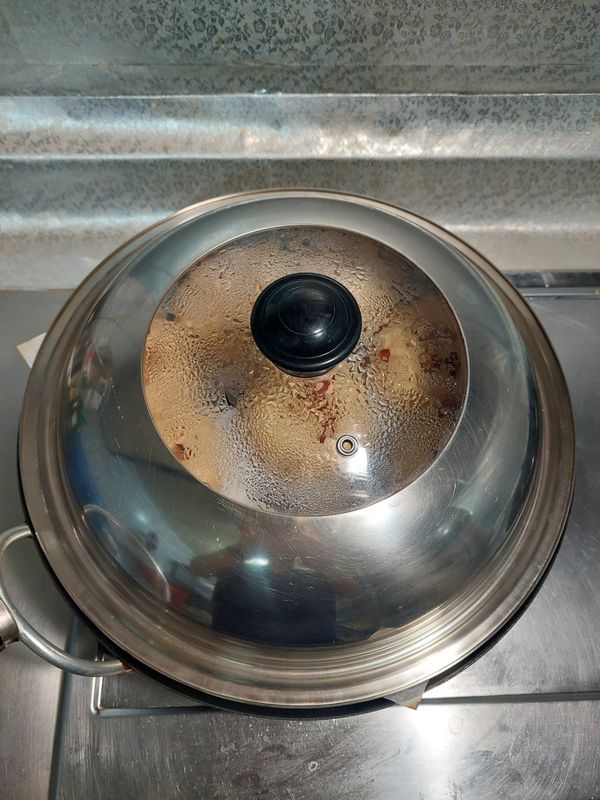 D.冷水上鍋，水開後計時，小火蒸12分鐘