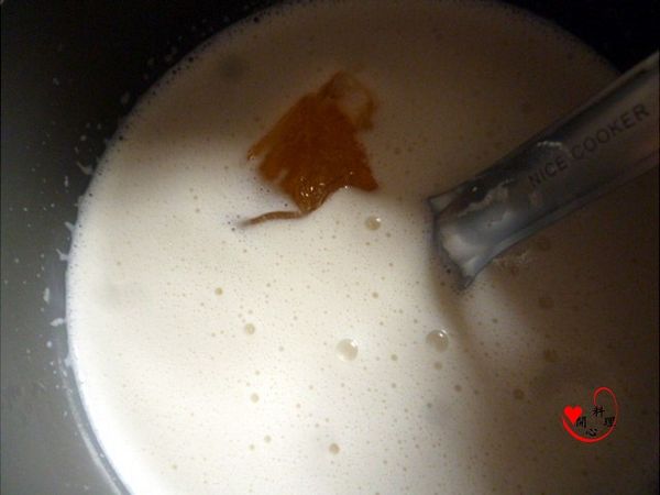 吉利丁泡冰水擠乾水分與2用中小火煮至融化即可