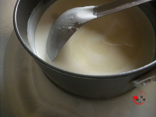 要快速冷卻,可隔冷水慢慢攪拌