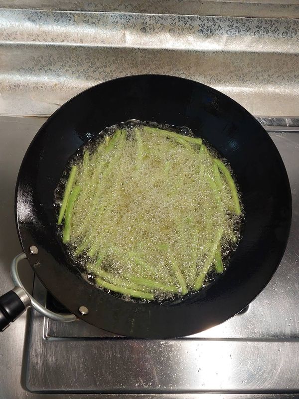 小火炸4~5分鐘後出鍋