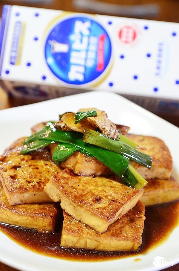 稍微收汁就能夠起鍋，這樣好吃又開胃的可爾必思醬燒豆腐就完成囉。