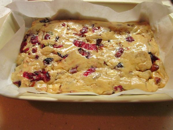 倒入容器鋪平放涼變硬