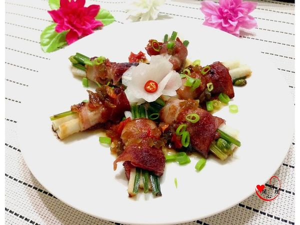 淋在培根捲上就完成了