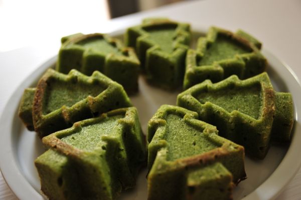 的確是很美又應景的Patry蛋糕。