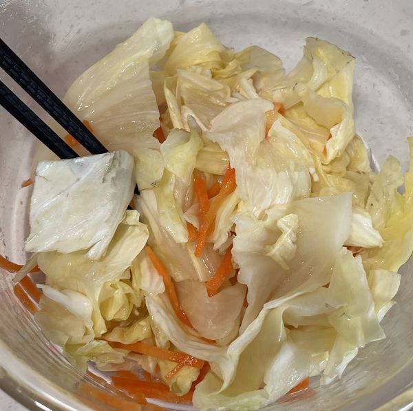 拌勻之後冷藏入味一陣子會更好吃。