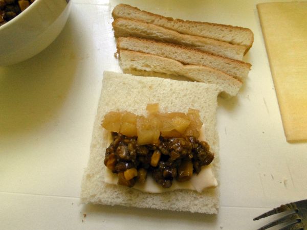 沒酥皮也可以用土司喲!土司版的一樣好呷!