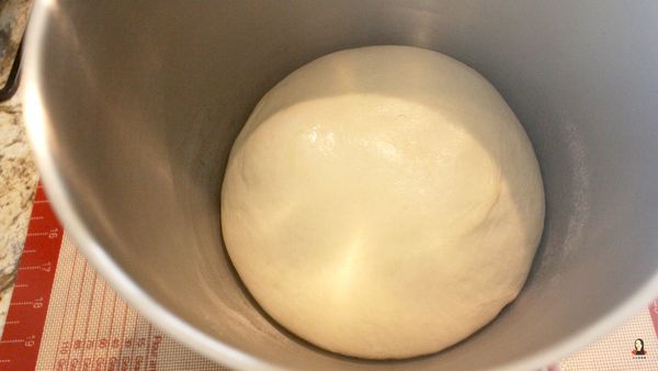 ◆ 40 分鐘後◆

拿出發酵好的麵團