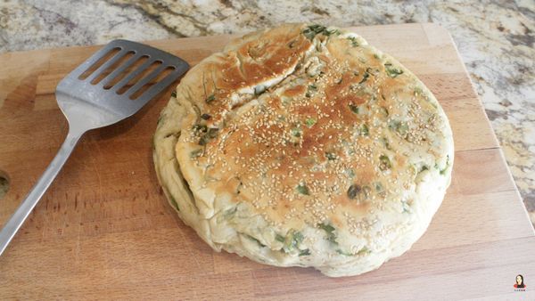 起鍋後放上砧板