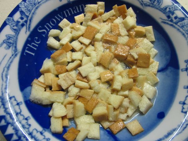 泡到吐司邊已完全吸收蛋白