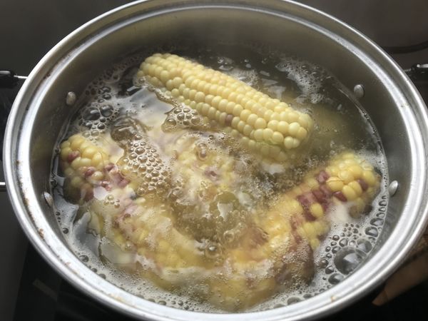 您可以依照鍋具大小調整水量，每一公升的水加上10公克的烹大師香菇風味即可。