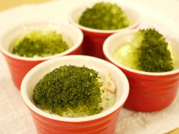 這道蒸蛋盅有蛋、有肉也有多種蔬菜，不管是單吃或是配飯都非常適合。
加上軟嫩的口感與豐富的顏色，相信不管是大人或是小朋友都會喜歡。

有機會請一定要試試看 ^^