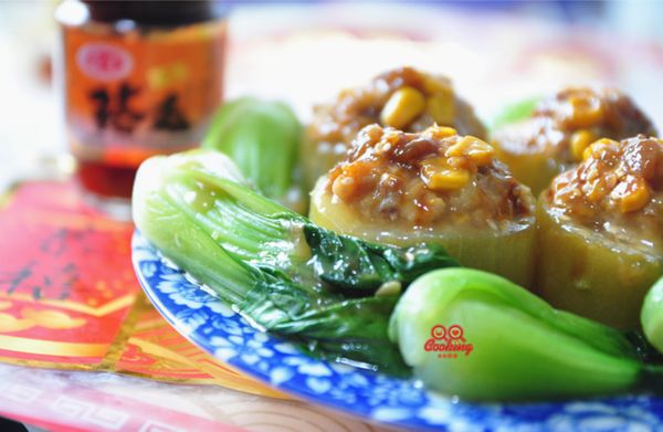 熱騰騰的美味，一人一個黃瓜盅，讓享用的人享受美味又有飽足感喔!