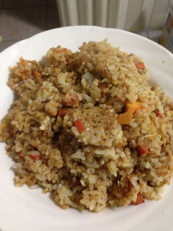 ＊此次咖哩塊不需要加水溶解，直接入鍋中乾炒即可。