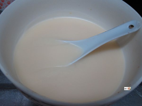 豬油冷卻會變成白色，人稱白油。