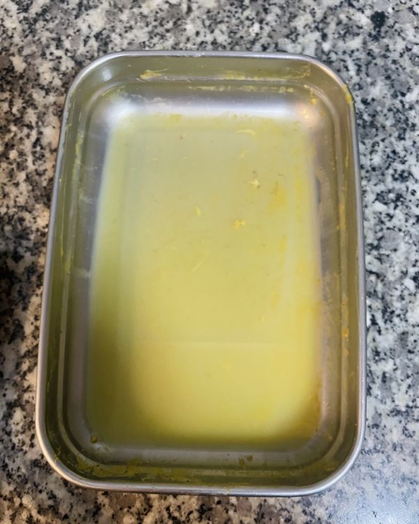醃雞肉的殘料加約半杯水，