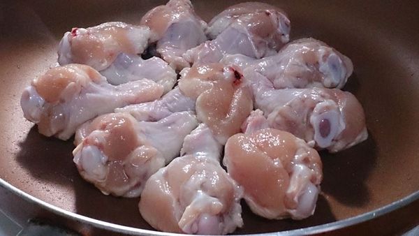小雞腿乾煎 雞皮朝下煎出雞油