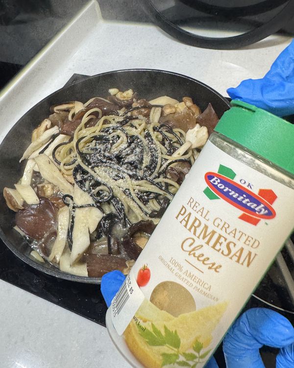 放一點帕馬森起司粉