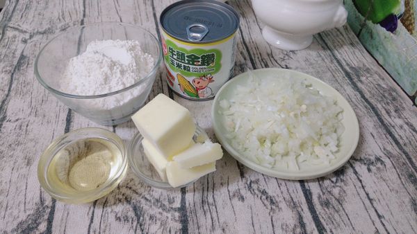 準備好所需要的食材。