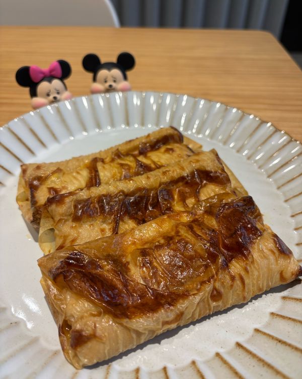 Bon appétit ! 
酥脆的起司餅就出爐了！掌聲鼓勵