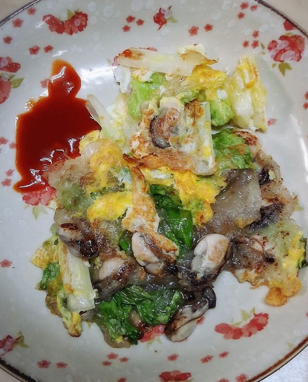 加入自己喜歡的醬料享用。