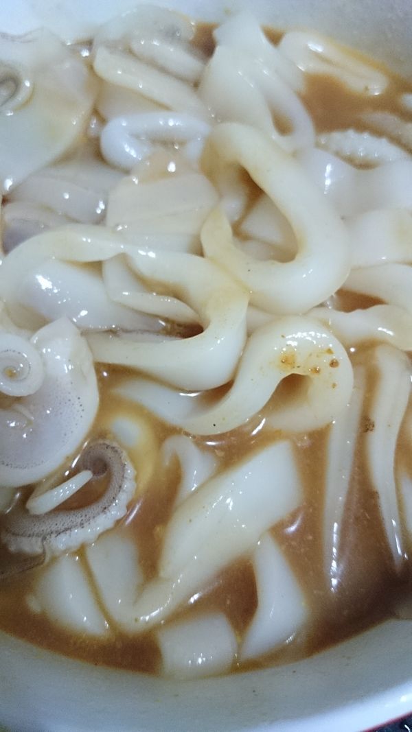 (醃料)和咖哩汁，一起醃20分鐘