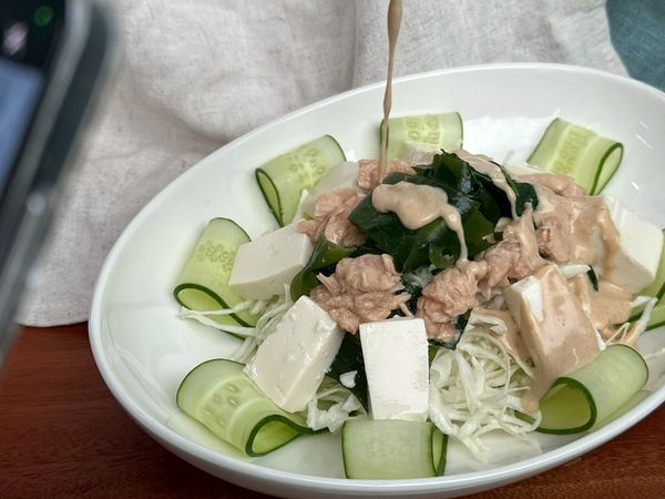 鮪魚罐頭取肉即可(不加入湯汁)。