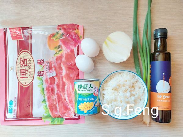 1.準備食材，清理與清洗之。