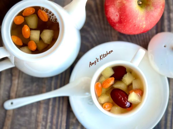 如果希望再甜一點，也可以加一點桂圓（龍眼乾），做法很簡單，吃的保養品可以試試喔。