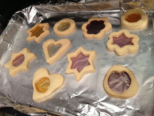 然後再放回烤箱烤4分鐘至糖果完全溶化。