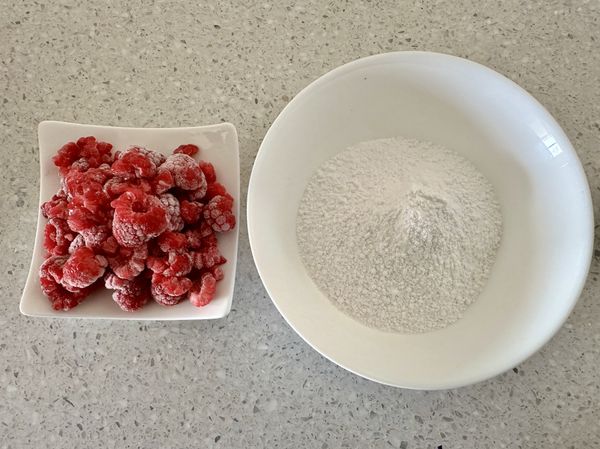 ●地瓜粉也用秤量好。