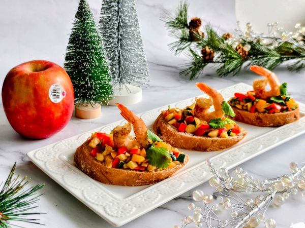 料理完成，華盛頓富士蘋果風味很棒，甜度高，口感細膩，烹飪也特別適合，能讓鹹口的餐點提出甜味。

色彩繽紛的聖誕派對輕食，賣相真好，而且色香味俱全喔!