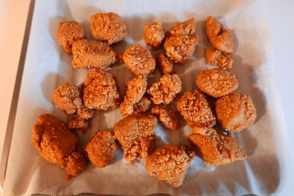 排骨酥180度C氣炸8分鐘。
（不需要噴油，以免最後湯變得太油）