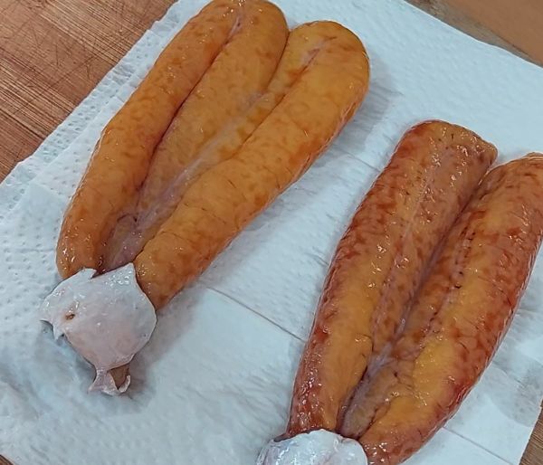 第1天：
把魚卵取出並把鹽清洗乾淨，擦乾備用