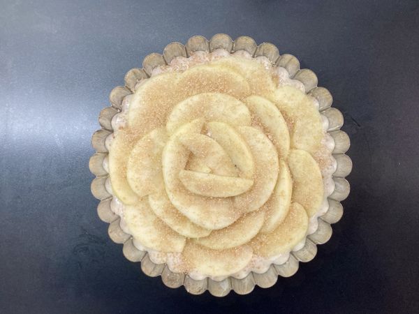 表面均勻撒上二砂糖即可