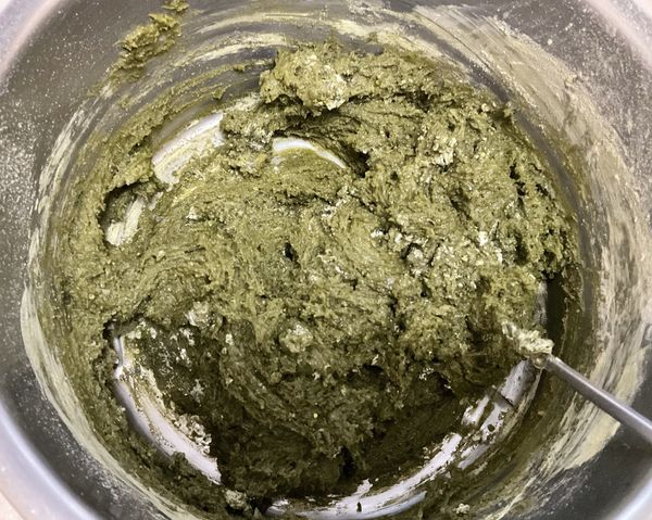 軟化奶油+砂糖+雞蛋攪拌均勻