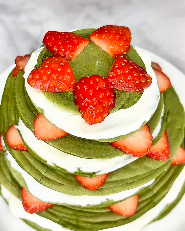 ・・・重複以上步驟依照大小將鬆餅一層層疊起來就完成囉😎