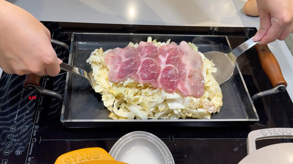 翻面, 要蓋蓋子燜5分鐘