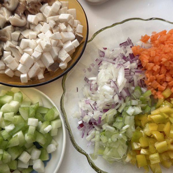將食材切粒