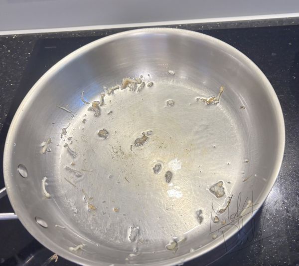原鍋再加一點油…