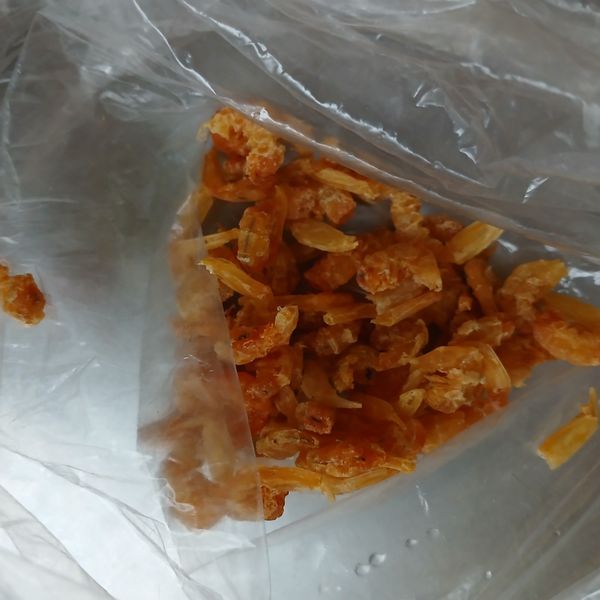 蝦米清洗乾淨備用。