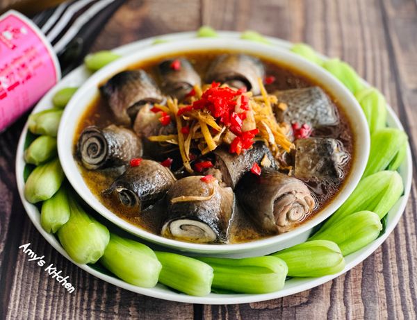 家常的食材、簡單的烹調、假掰的擺盤就有餐廳感。